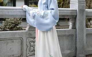 汉服穿搭穿哪件好看，穿汉服的发型怎么扎简单又好看