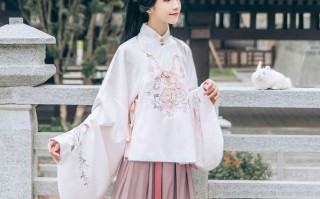 情侣汉服文案夏天穿搭，情侣汉服文案夏天穿搭怎么写